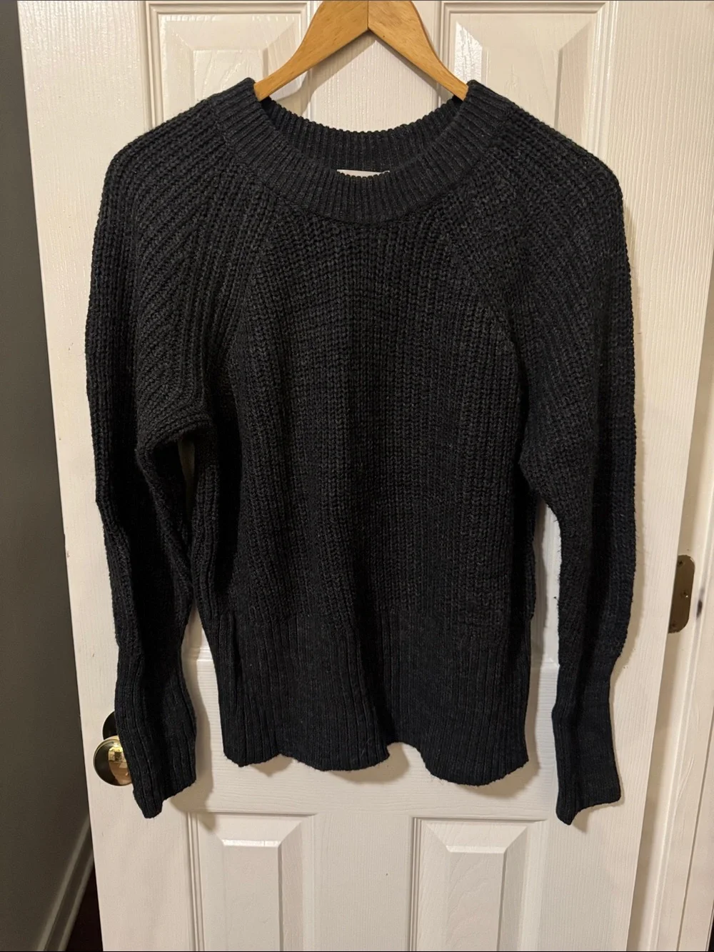 Universal Thread Charcoal Ribbed Crewneck Sweater